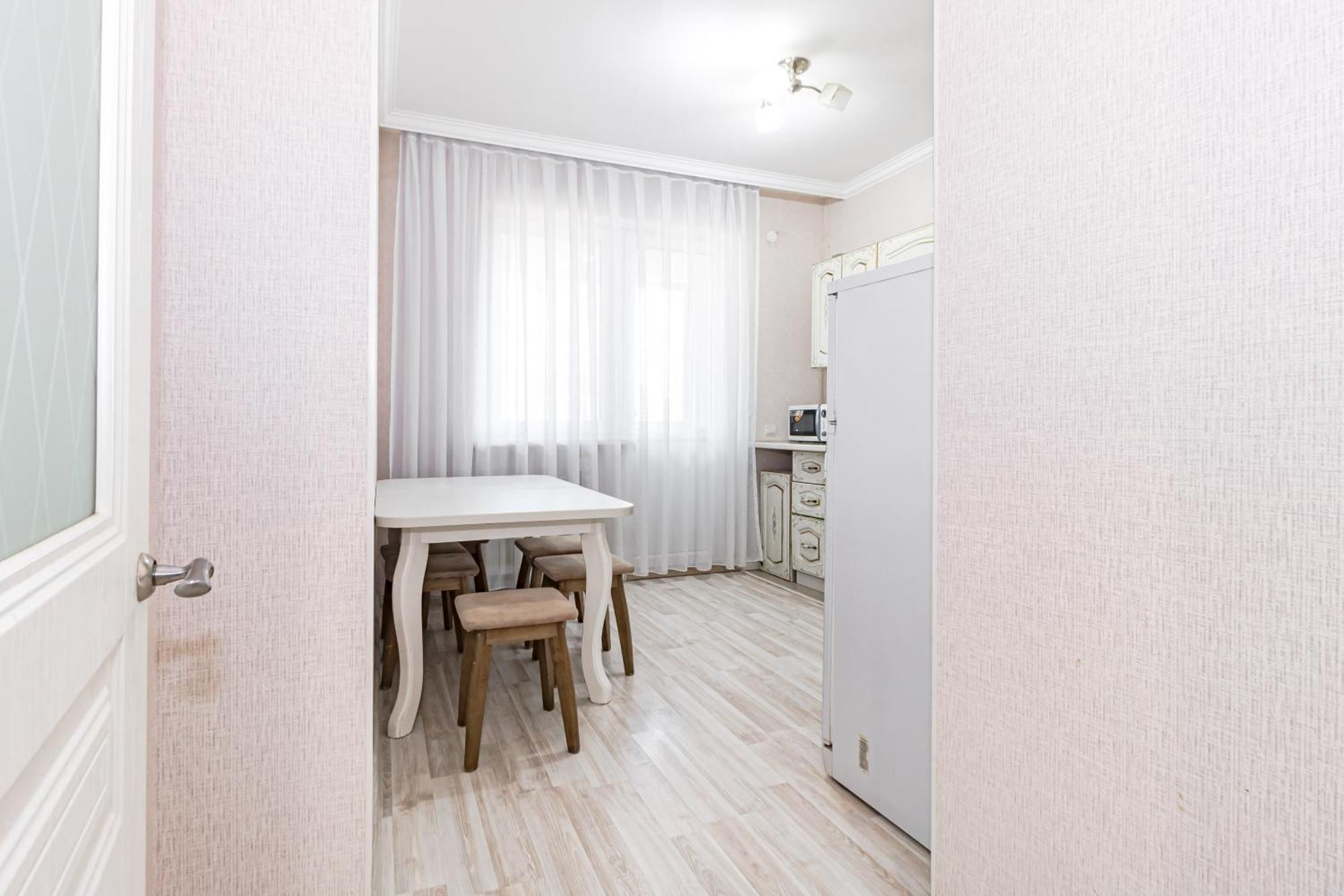Apartments 7 Я-14 Astana Luaran gambar