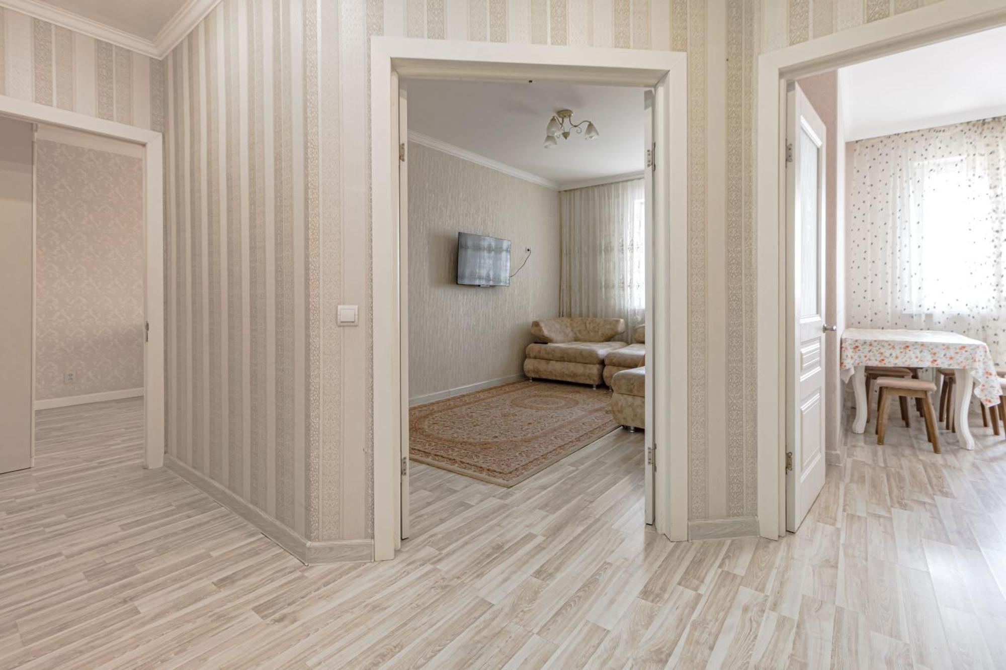 Apartments 7 Я-14 Astana Luaran gambar